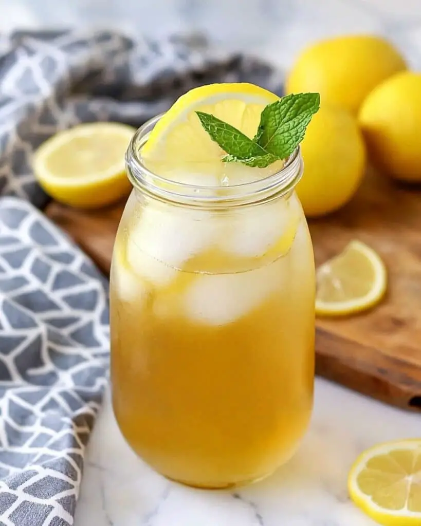 Iced Green Tea with Ginger, Mint, and Honey Recipe