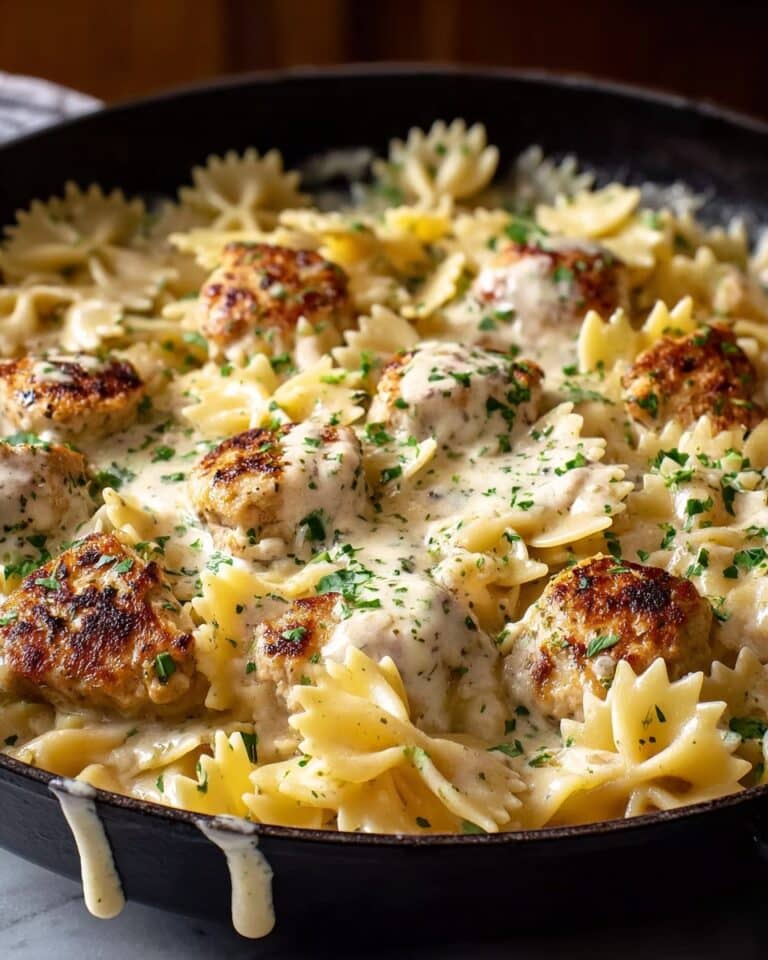 Bowtie Pasta with Creamy Cajun Chicken and Mozzarella Sauce Recipe